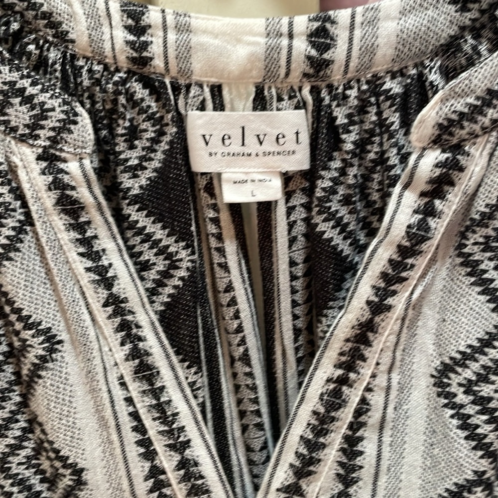 💚🆕 Velvet | Short Sleeve Aztec Print Dress 👗 Size Large. NWT. Pretty Style. - Picture 3 of 9